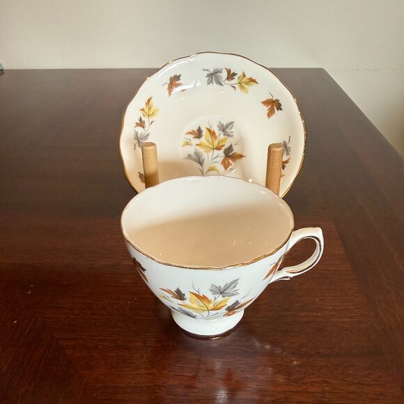 Colclough English Tea Cup and Saucer Set - Autumn Leaves - Picture 5 of 9